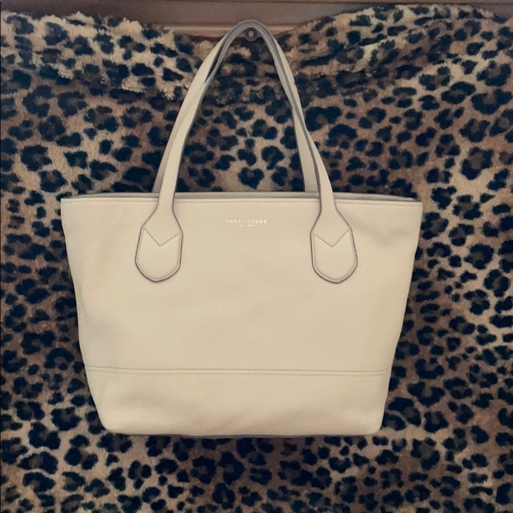 Marc Jacobs Bisque Tote Ready to sell best offer!